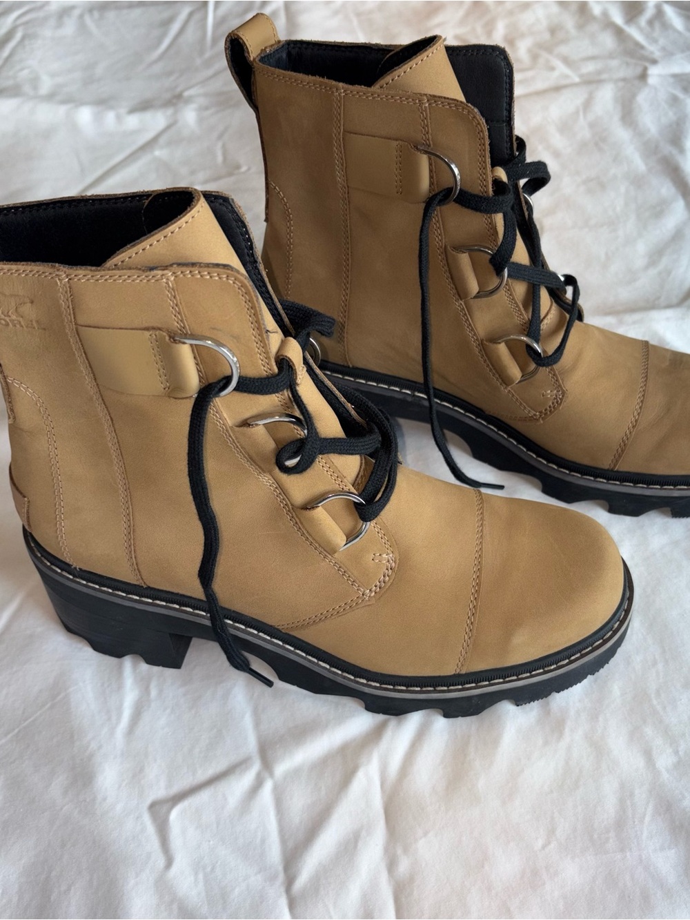 Sorel Waterproof Leather Bootie, size 10.5 Buff/Natural, Suede NWOTs